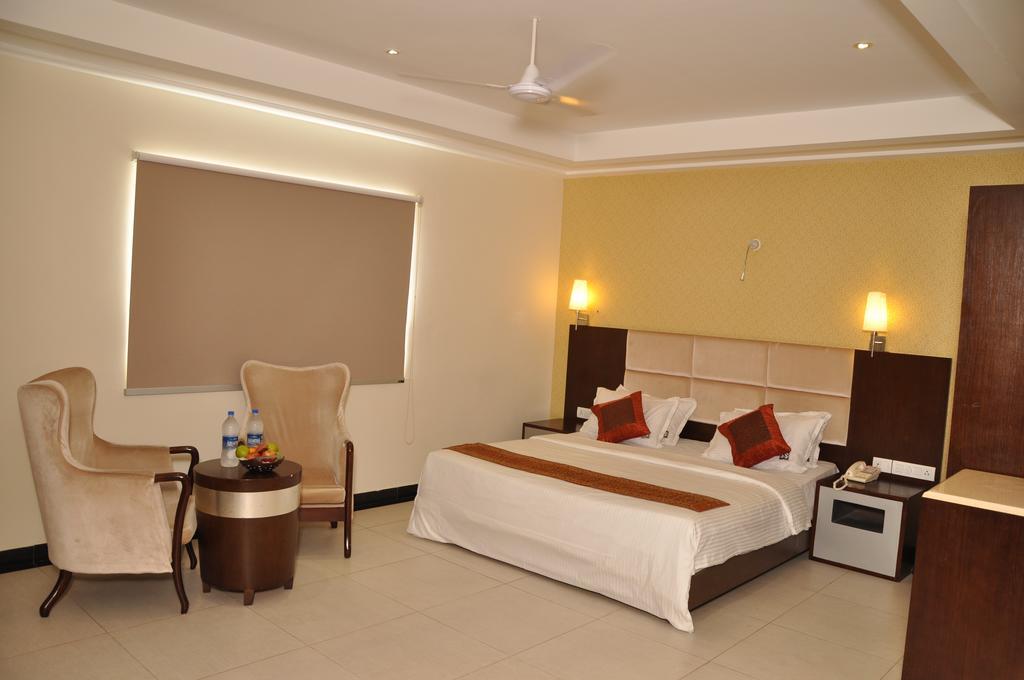 Hotel Shaans Tiruchirappalli Phòng bức ảnh