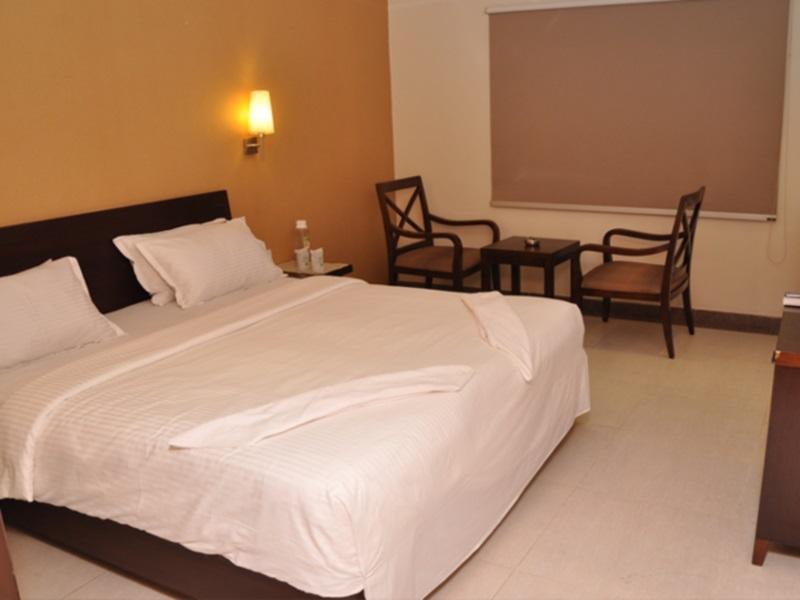 Hotel Shaans Tiruchirappalli Ngoại thất bức ảnh