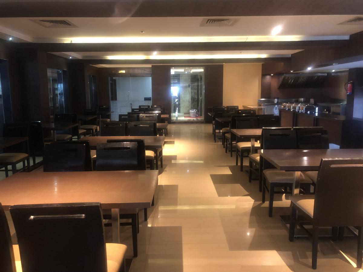 Hotel Shaans Tiruchirappalli Ngoại thất bức ảnh
