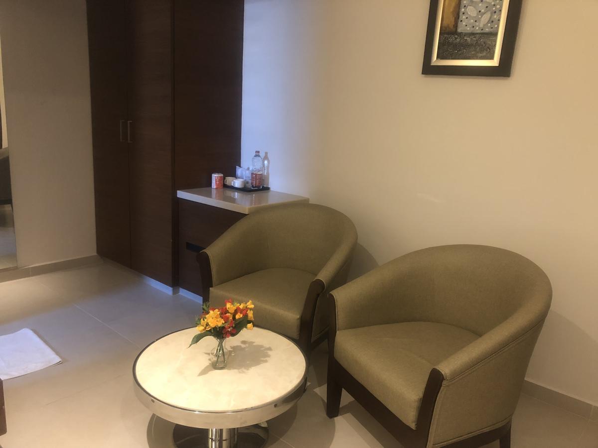 Hotel Shaans Tiruchirappalli Ngoại thất bức ảnh